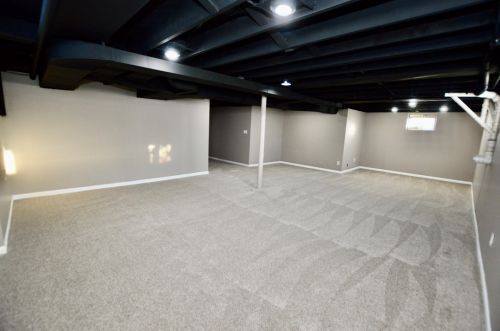 7422 Hiawatha Dr, Bull Valley IL 60097-8383 exterior