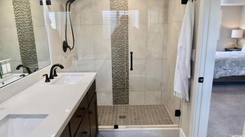 7624 2550, Taylorsville UT 84084-3865 exterior