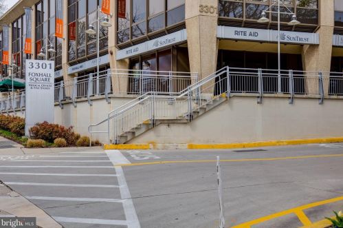 3255 Sutton Pl, Washington DC  20016-7532 exterior