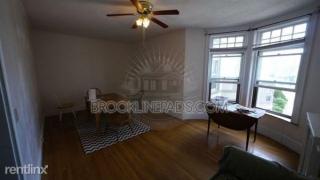 1669 Beacon St, Brookline MA  02445-4434 exterior