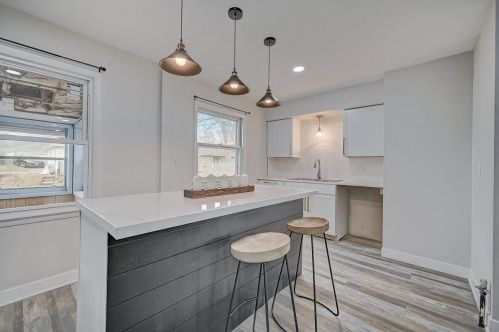 4911 76th St, Milwaukee WI  53220-4305 exterior