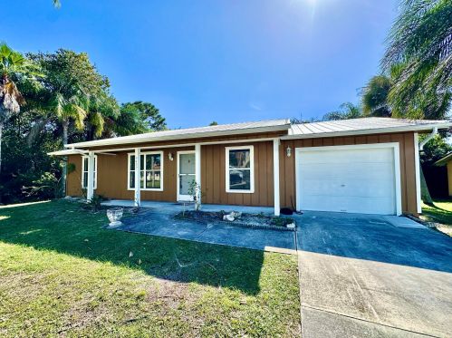 2432 Gillette Ave, Fort Pierce, FL 34952-7434
