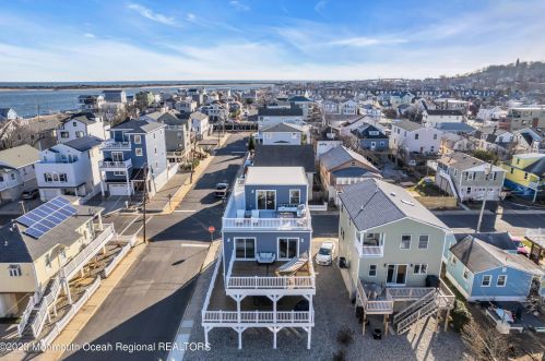 26 Waterwitch Ave, Monmouth Hills NJ  07732-1439 exterior