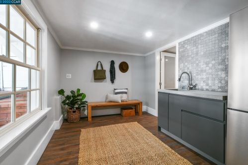 31 Ridge Park Ln, Concord CA 94518-1451 exterior