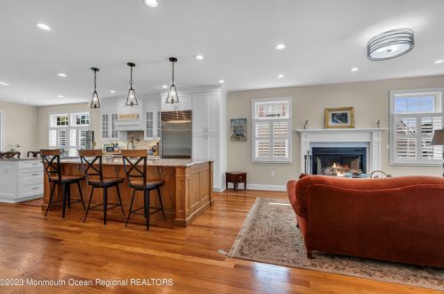 302 Trenton Ave, Point Pleasant Beach NJ 08742-2529 exterior