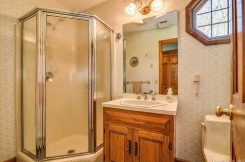 43 Jefferson Dr, Ridgefield CT 06877-5910 exterior