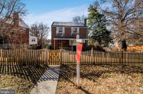 1511 Erskine St, Silver Spring, MD 20912-7014