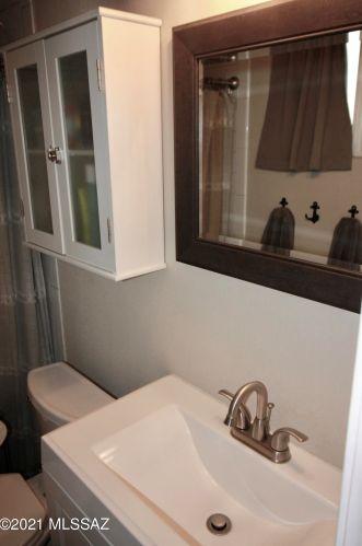 7365 Eastview Dr, Tucson AZ 85710-5519 exterior