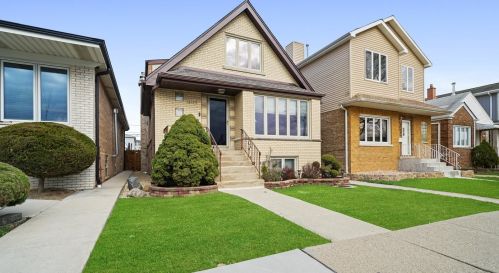 6129 Mcvicker Ave, Chicago IL 60638-4325 exterior