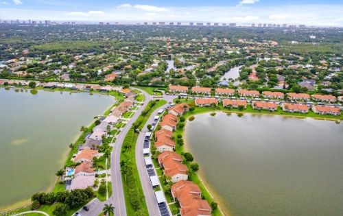 7848 Emerald Cir, Naples FL 34109-1796 exterior