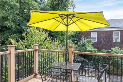 2219 Wightman St, Pittsburgh PA  15217-2065 exterior