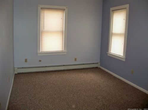 104 Meadow St, Wallingford CT 06492-3614 exterior