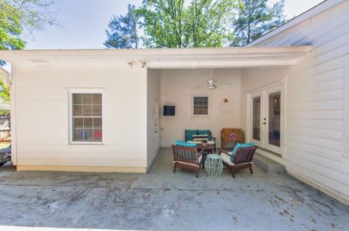 490 Carolwood Ln, Atlanta GA 30342-2714 exterior