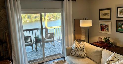 8470 Lk Dr, Lithonia GA 30039-6568 exterior