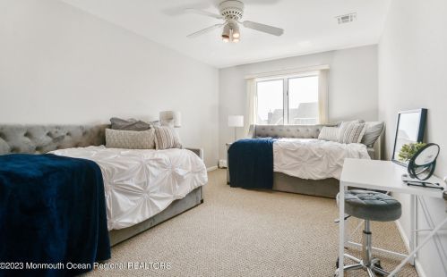 829 Spar Dr, Lacey NJ 08731-3028 exterior