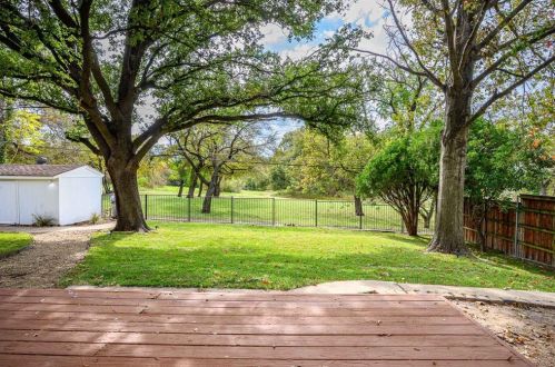 179 Classen Dr, Dallas TX 75218-1004 exterior