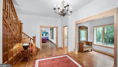 11330 Glen Rd, Rockville, MD 20854-1204