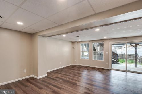 711 Grant Dr, Hanover PA  17331-2079 exterior