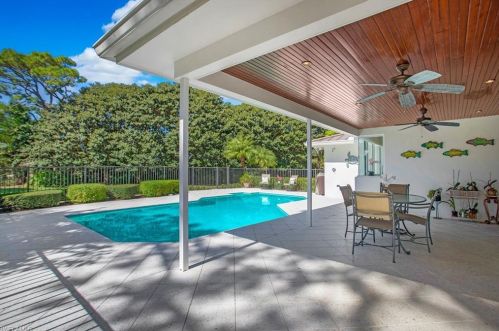 44 Cajeput Dr, Naples FL 34108-2611 exterior