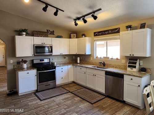 5653 Ballantry Dr, Tucson AZ  85746-1397 exterior