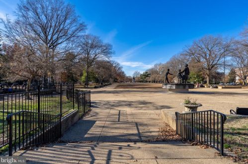 1337 Massachusetts Ave, Washington DC  20003-1540 exterior