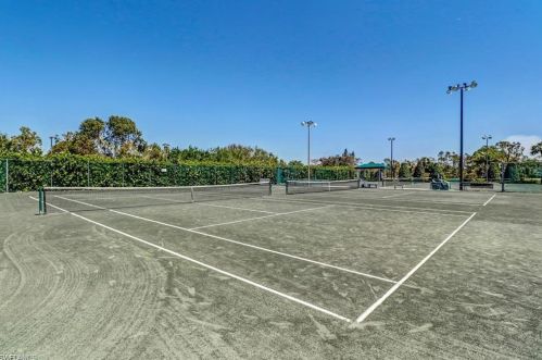 96 Glen Eagle Cir, Naples FL 34104-5716 exterior