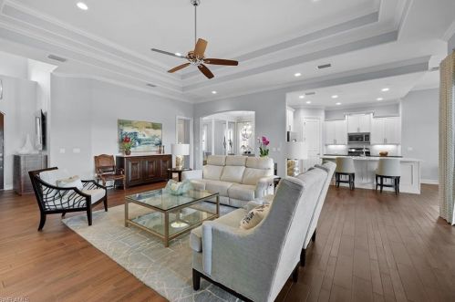 6790 Canwick Cove Cir, Naples FL 34113-3207 exterior