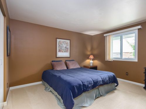 6354 20th St, Milwaukee WI 53221-5255 exterior