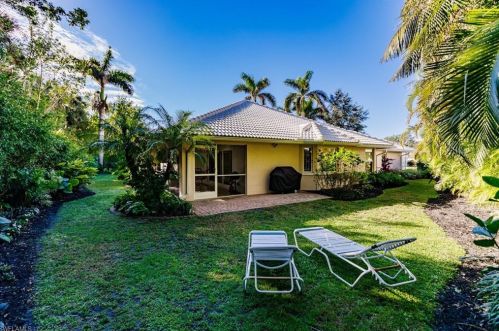 4870 Europa Dr, Naples FL 34105-5602 exterior