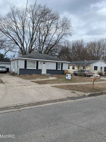 3765 Flamingo Ave, Wyoming MI exterior