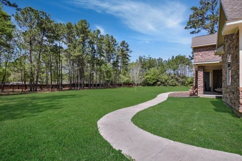 3315 Spg Br Rd, Montgomery TX 77316-2503 exterior