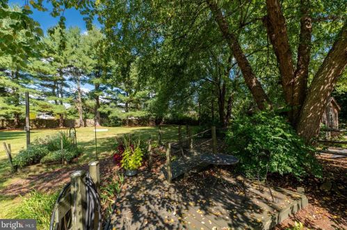 233 Old State Rd, Limerick PA 19468-3116 exterior