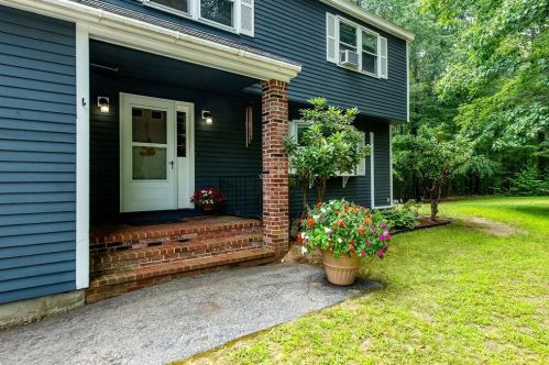 27 Chestnut Pasture Rd, Concord, NH 03301-7902