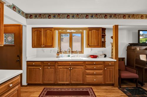 6944 61, Milwaukee WI 53223-5404 exterior