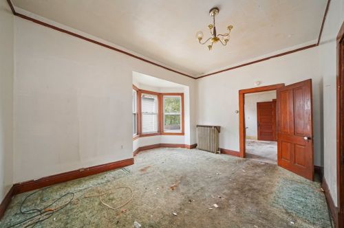 11736 State St, Chicago IL 60628-6135 exterior