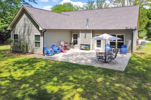 479 Holly Dr, Gainesville GA 30501-2142 exterior