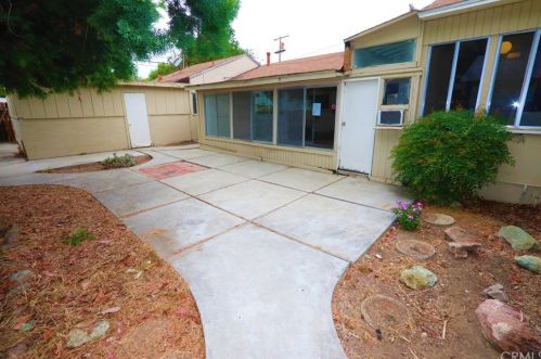 215 Princeton Ave, Fullerton CA 92831-3818 exterior