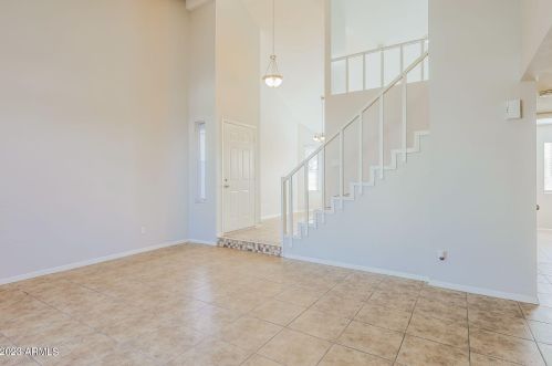 5829 42nd St, Phoenix AZ  85040-9038 exterior