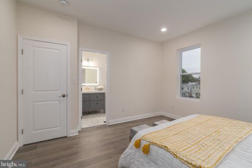 624 Kenyon St, Washington DC  20010-2910 exterior