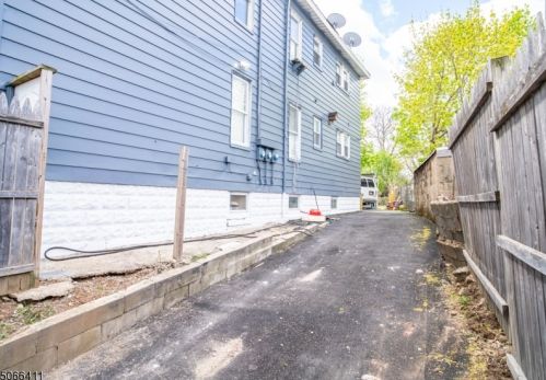 79 Fern Ave, Irvington NJ 07111-3104 exterior