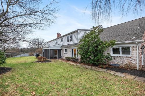 213 Harwick Dr, Pittsburgh PA  15235-5331 exterior