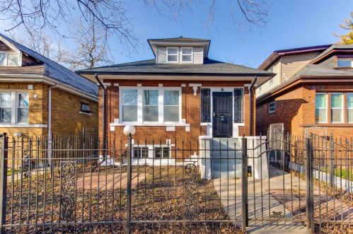 5228 Green St, Chicago IL  60609-6132 exterior