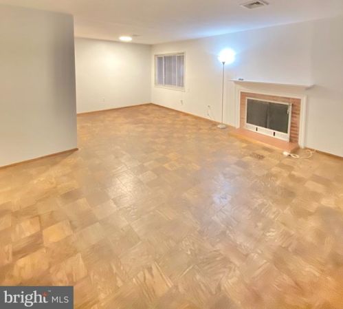 3912 Chaco Rd, Alexandria VA 22312-1029 exterior