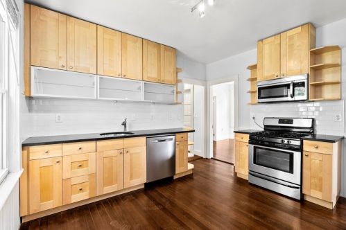 2 Pleasant St, Boston, MA