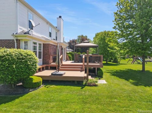 17796 Crystal River Dr, Macomb Township MI  48042-2383 exterior