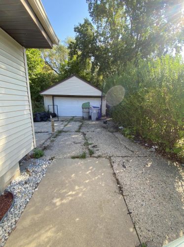 5300 87 St, Milwaukee WI 53225-3512 exterior