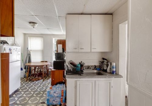 18 Lafayette St, Worcester MA 01608-2131 exterior