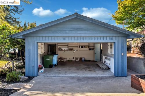 1 Avenida Dr, Berkeley CA 94708-2146 exterior