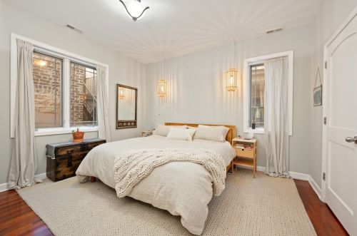 1452 Blackhawk St, Chicago IL 60610-1170 exterior