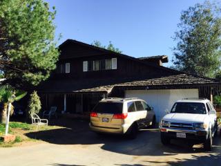 515 Twin Palm Cir, Fallbrook, CA 92028-3055